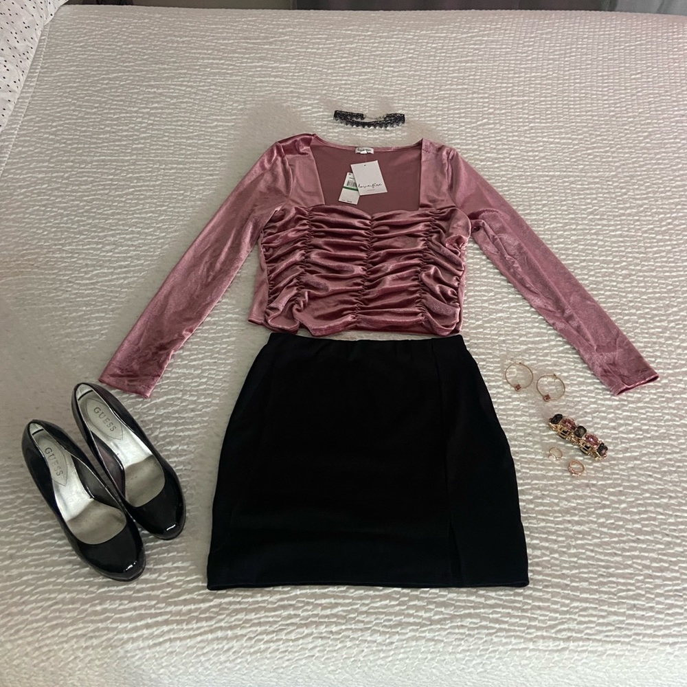 Velvet long sleeve pink crop top